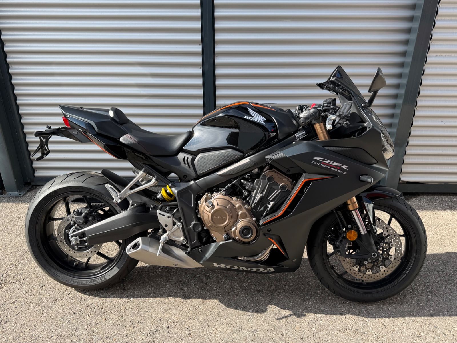 Honda CBR650R / 35KW oder OFFEN / NEUWERTIG / ZUBEHÖR