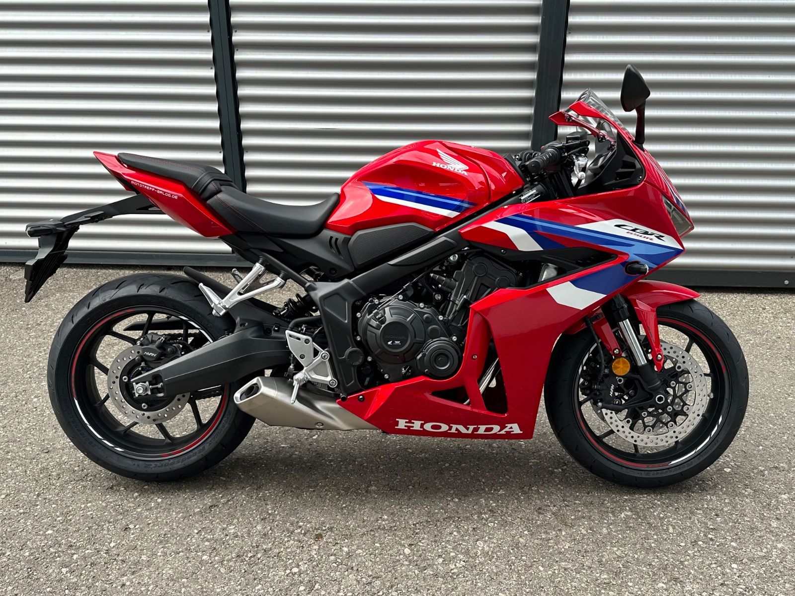 Honda CBR650R / MY 2026 / AKTION "GOLDEN SUMMER"