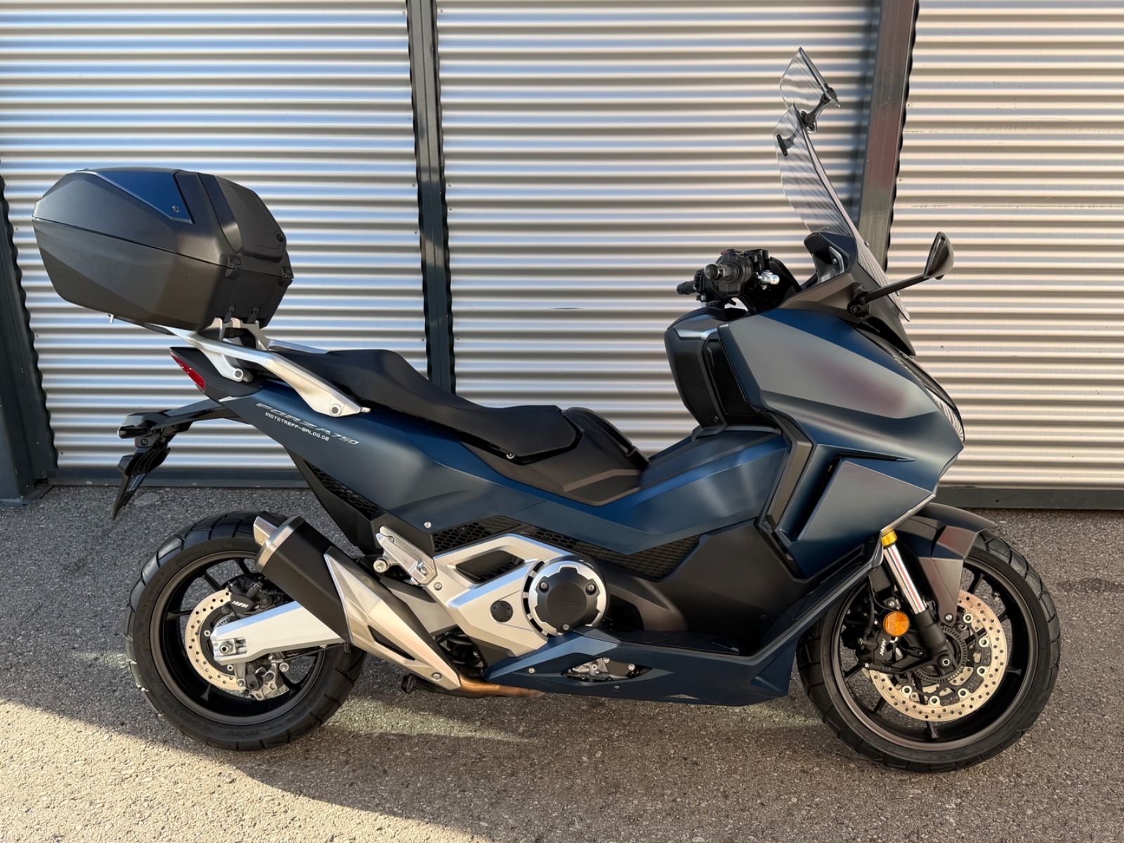 Honda FORZA 750 / TOP CASE / NEUE REIFEN + SERVICE !!